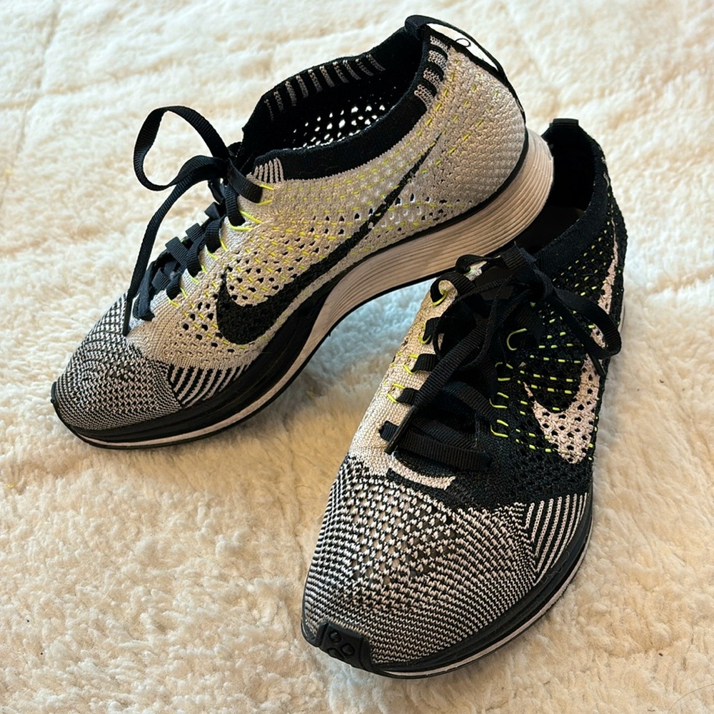Nike Flyknit Racer